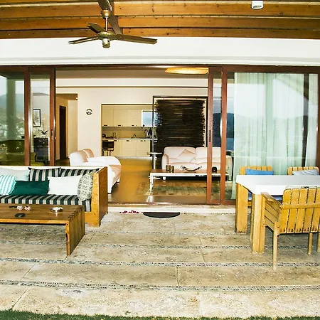Villa Tuerkbuekue 빌라 *